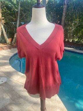 Bailey 44 Coral V-Neck Short Sleeve Knit Top